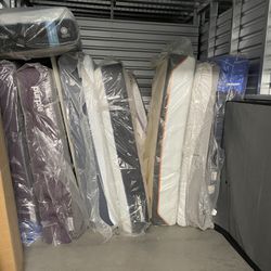 Low Prices & Delivery Available -Brand New king🤴/Queens 👑 /Twin Mattresses And Box Springs!!