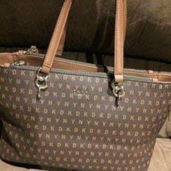 Dkny Medium Bag Like New