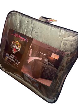 NEW Ed Hardy 4 Piece KING Comforter Set