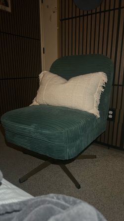 Emerald Green Room lounge chair By Opal House