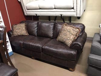 Real leather display sofa