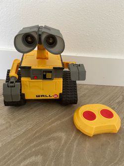 Disney Pixar Wall-E Robot with Remote