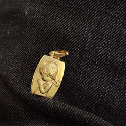 14k Gold Praying Charm 