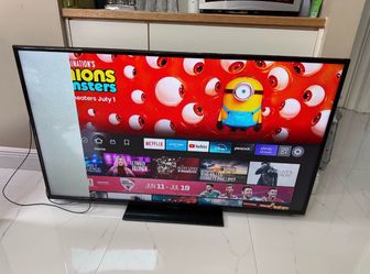 55 inch Insignia TV. (Read details)