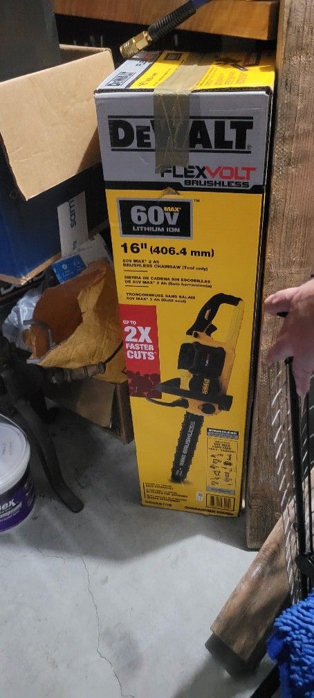 Dewalt 60v Chainsaw 16"  New ( Tool Only )