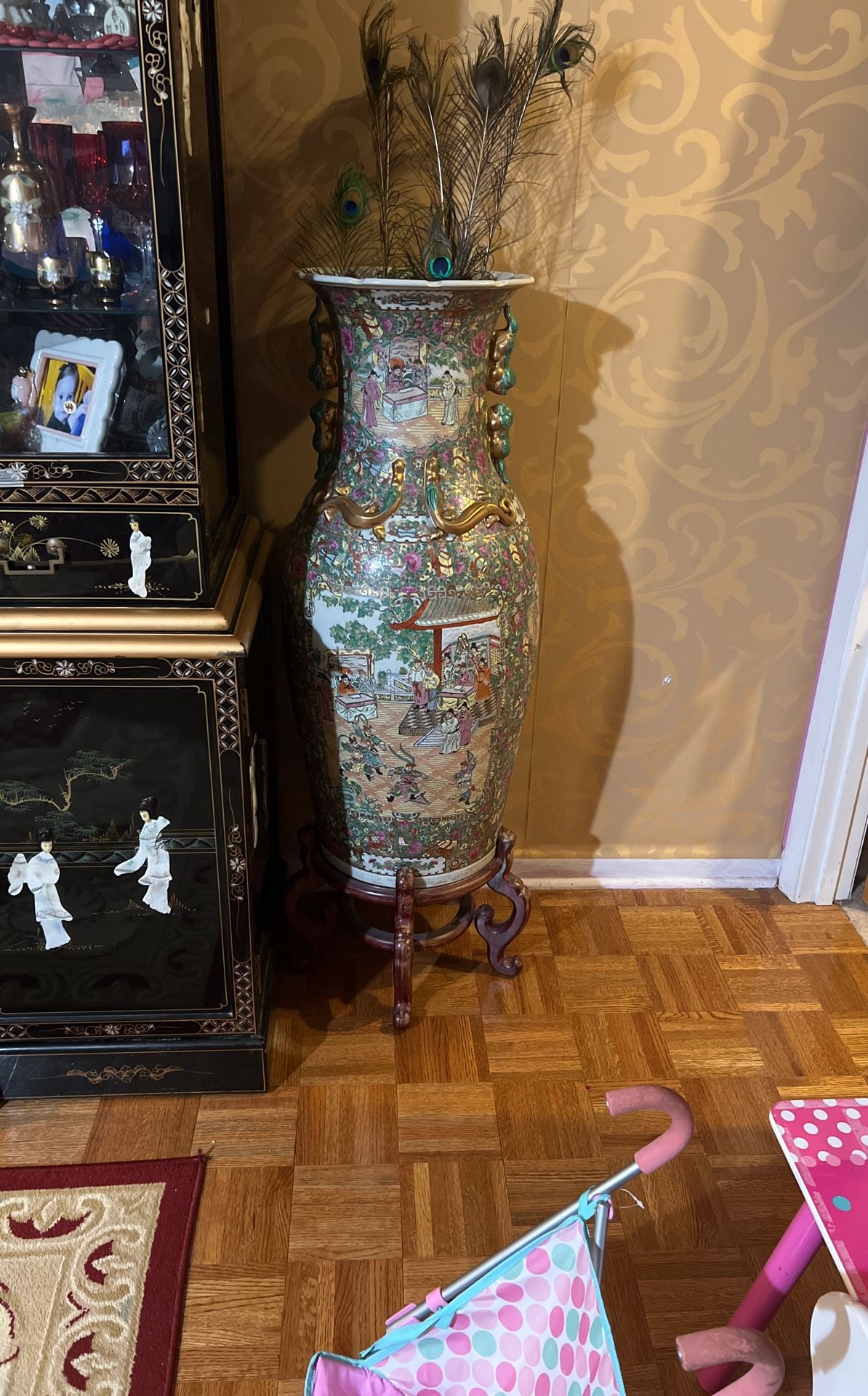 Chinese Vase 3 Ft