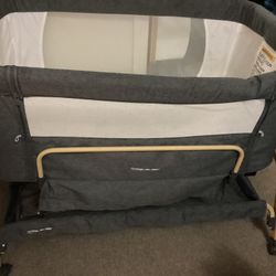 Angelbliss Bedside Sleeper Bassinet – Excellent Condition (Used 8 Months)