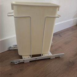 Cabinet Pull Out Kitchen Trash Bin