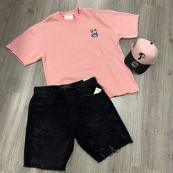 T SHIRT HAT AND JEANS 120$ Everything TODO 120$ 