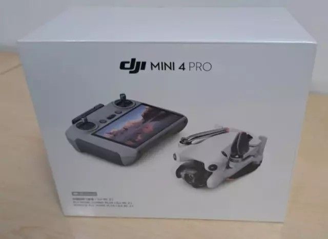 NEW DJI Mini 4 Pro w DJI RC2 Remote