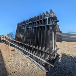 Metal pinnacle fences