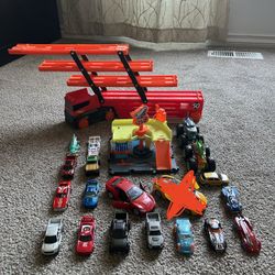 Hot Wheels Toy Cars Monster Trucks Play Set 