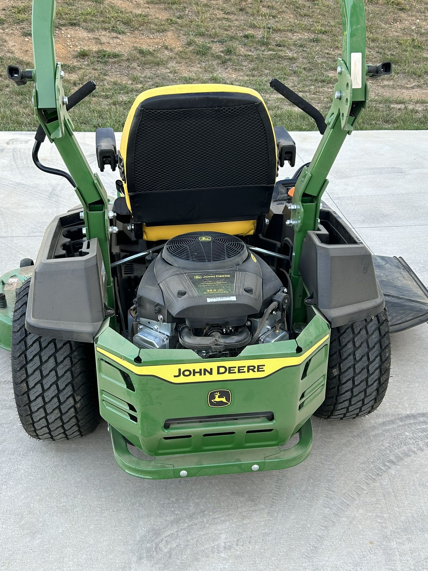 John Deer Zero Turn 60 Inch Deck