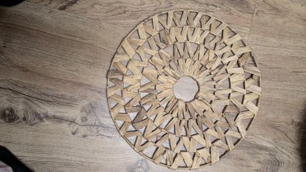 15" Flat Seagrass Wall Basket/Decorative Table Piece