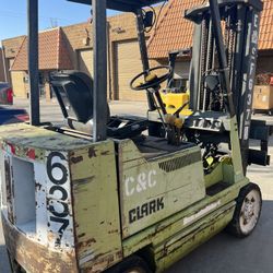 Clark Forklift 