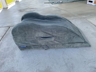 Leg elevation pillow