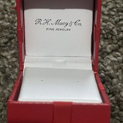 Jewelry boxes for earrings