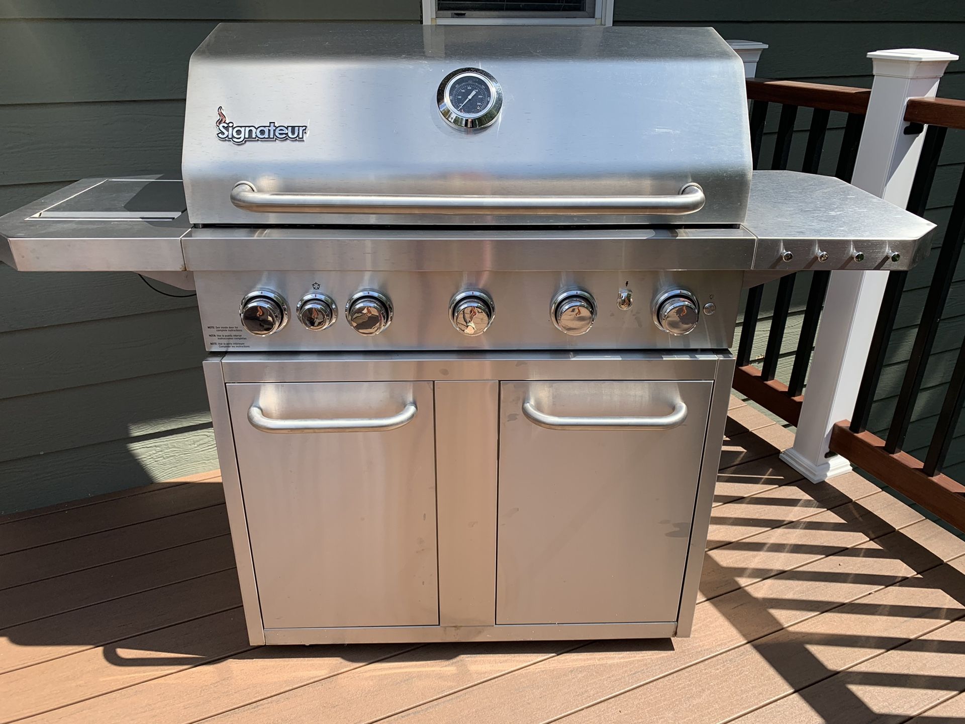 Signatuer 5 grill for in WA - OfferUp