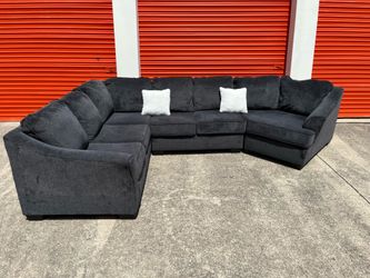 Ashley Sectional (Delivery Available)