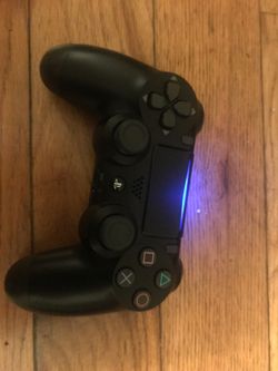 PS4 controller