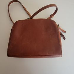 O My Bag Amsterdam Emily Leather Strap crossbody bag . Pre-owned, good 
shape, has same scuffs and signs of use. Please see photos. Made in India
Mode