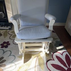 Rocking Chair 