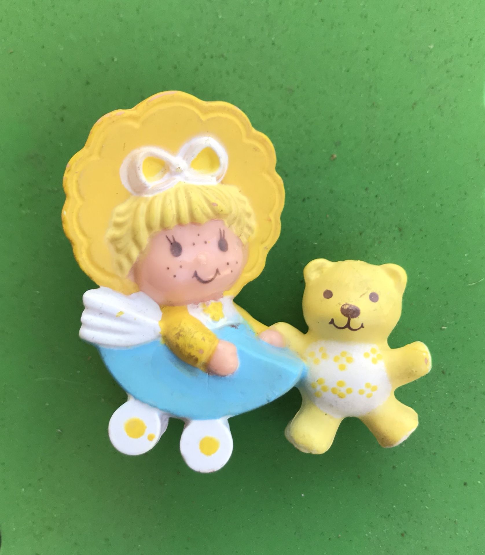 Vintage Strawberry Shortcake mini figurine