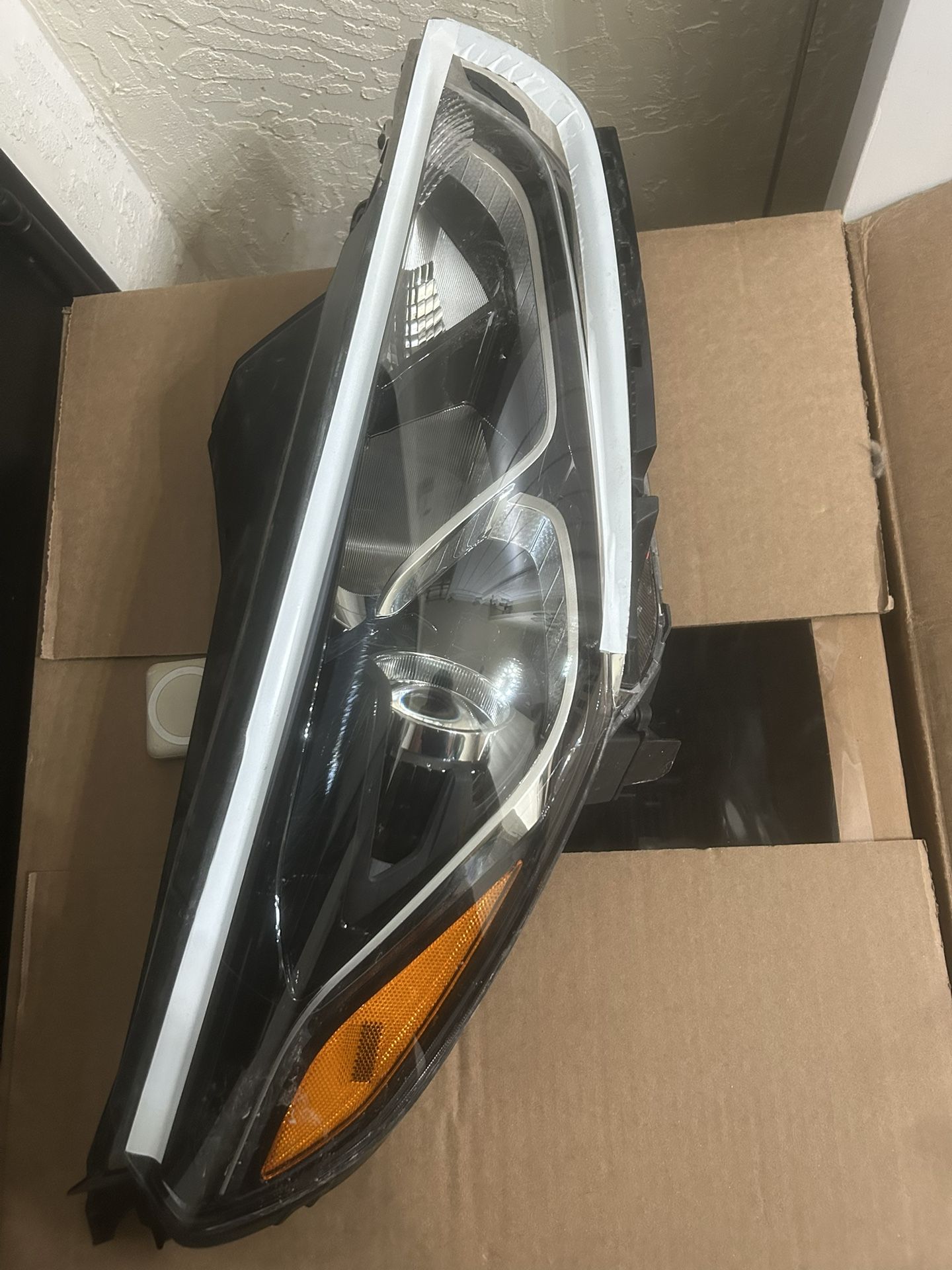 Left Sonota OEM Headlight