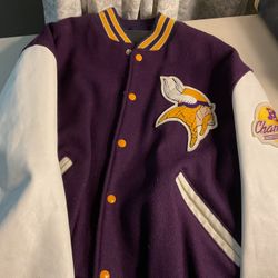 Vintage Minnesota Vikings Varsity Jacket   Size 46