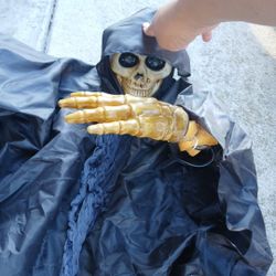 Skeleton Decor