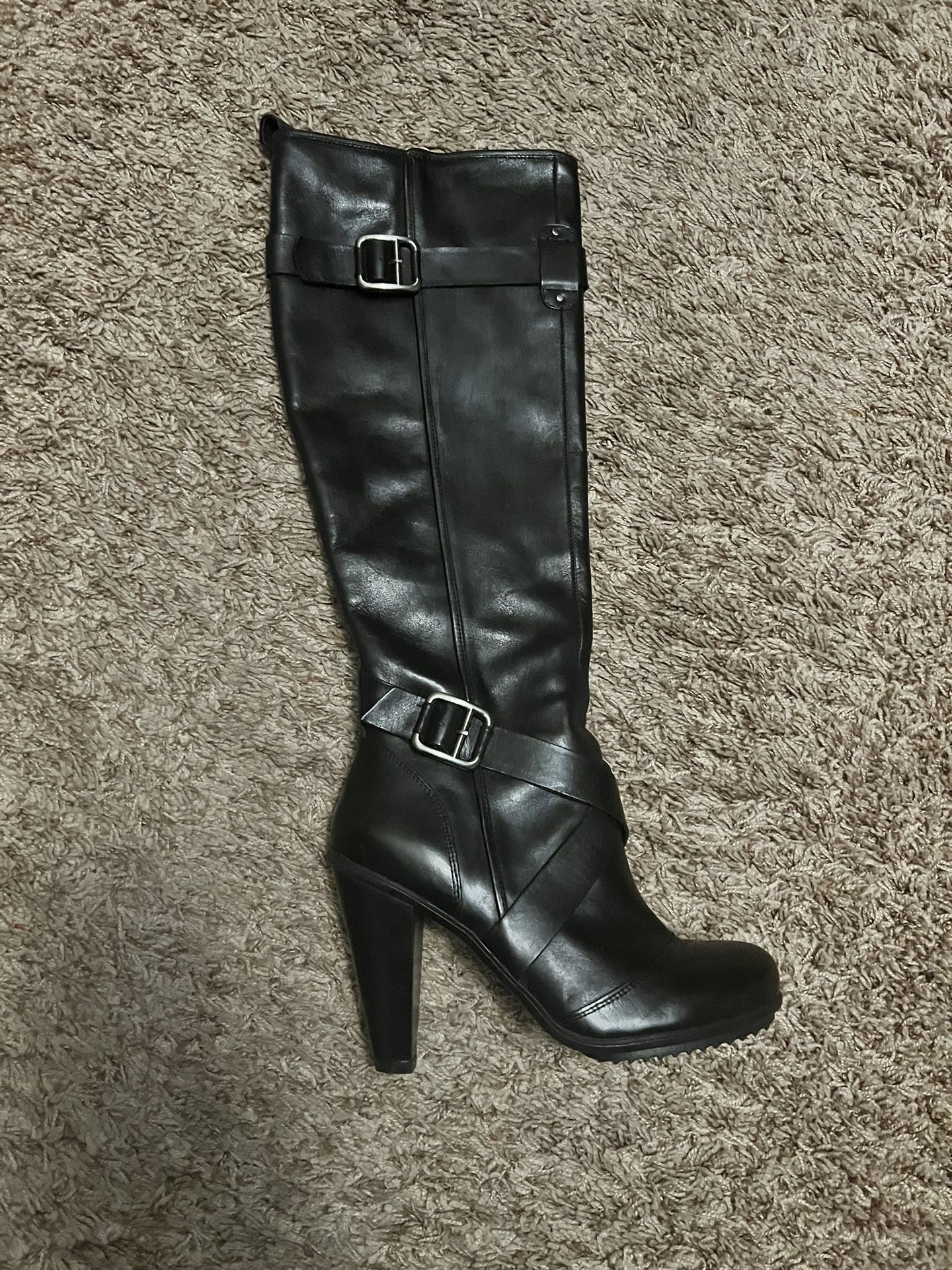 Boot DKNY