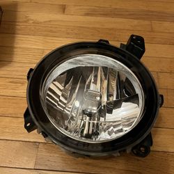 2019 Jeep Wrangler Headlight