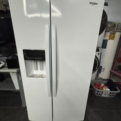Whirlpool Fridge  2021 model (must pickup)