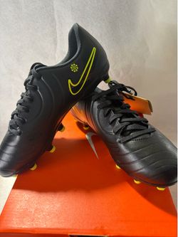 Nike Tiempo Legend 10 Academy Cleats