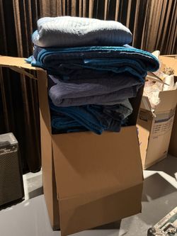 Moving Blankets/ Furniture Pads