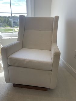 Pottery Barn Kids - Gus Sparrow Glider in Linen Blend White - Item #(contact info removed)