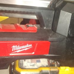 MILWAUKEE M18 TRANSFER PUMP 