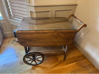 Bar or tea cart