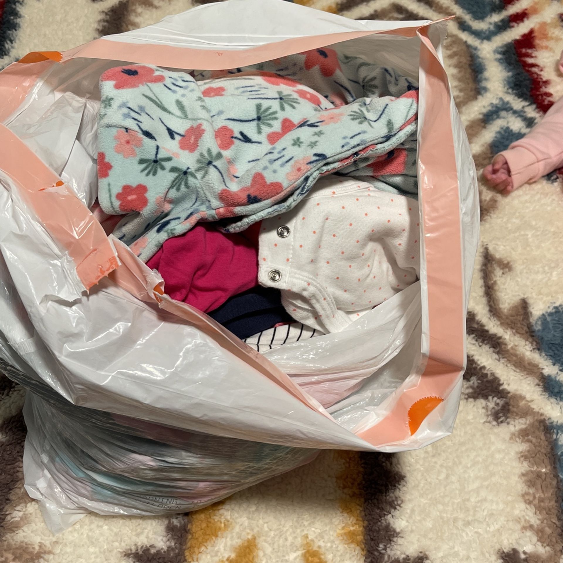 Lot Of Baby Girl Clothes Size 0-6 Months Lots Of Cute Clothes