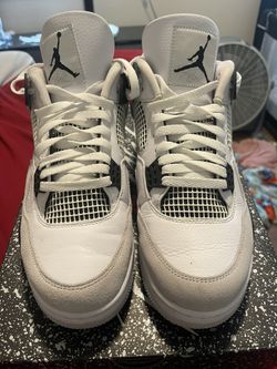 Jordan 4s