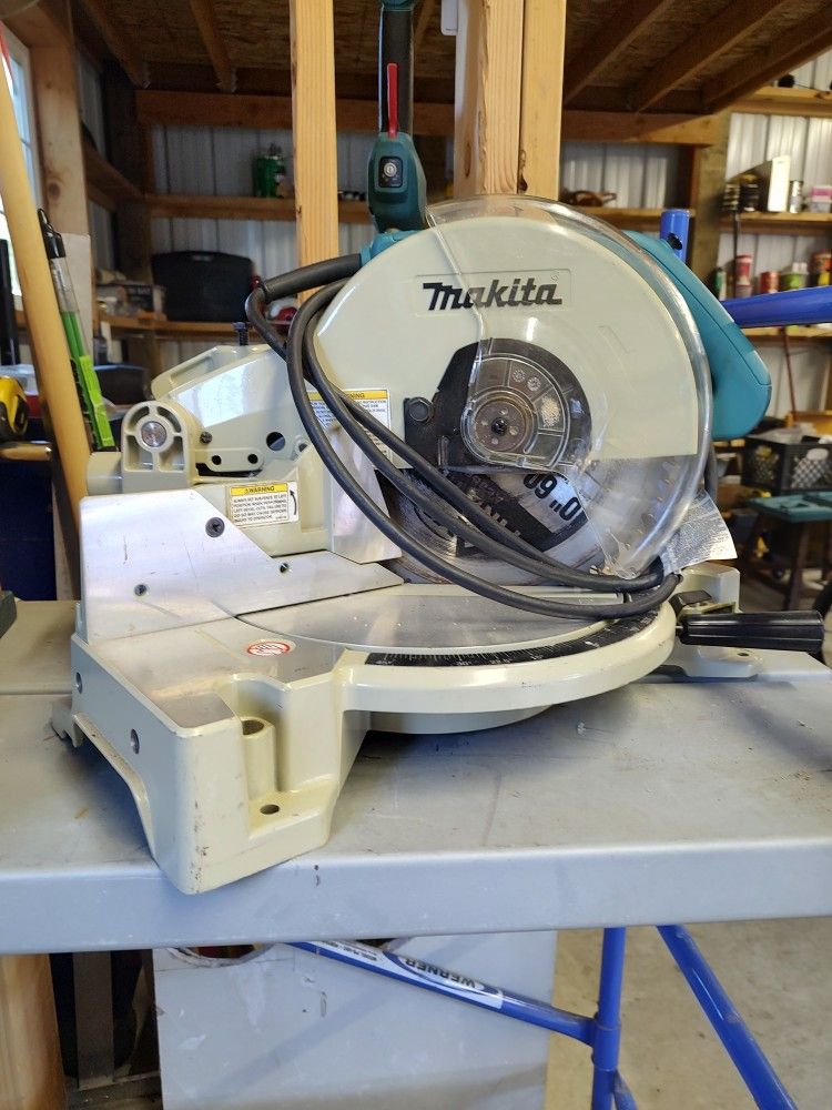 Compound Mitre Saw