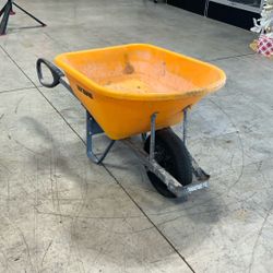True Temper Wheelbarrow 