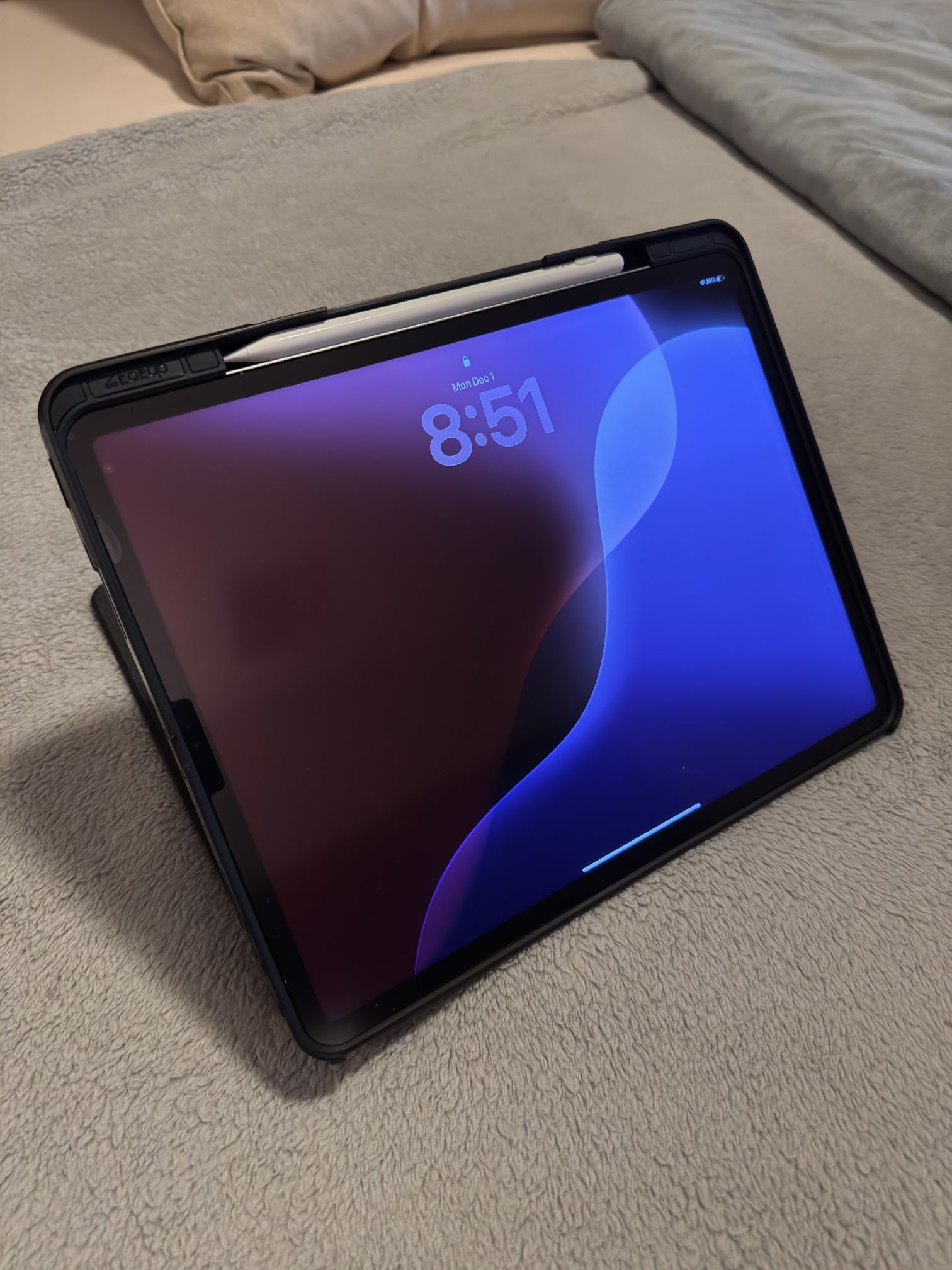 Apple iPad Pro 12.9-inch (6th Generation) 128GB Space Gray