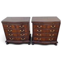 Vintage Drexel Heritage Heirloom Mahogany Nightstands Pair