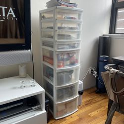 Plastic Dresser - 8 Drawers