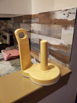 Paper Towel Holder - Yellow