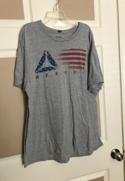 Reebok shirt XL
