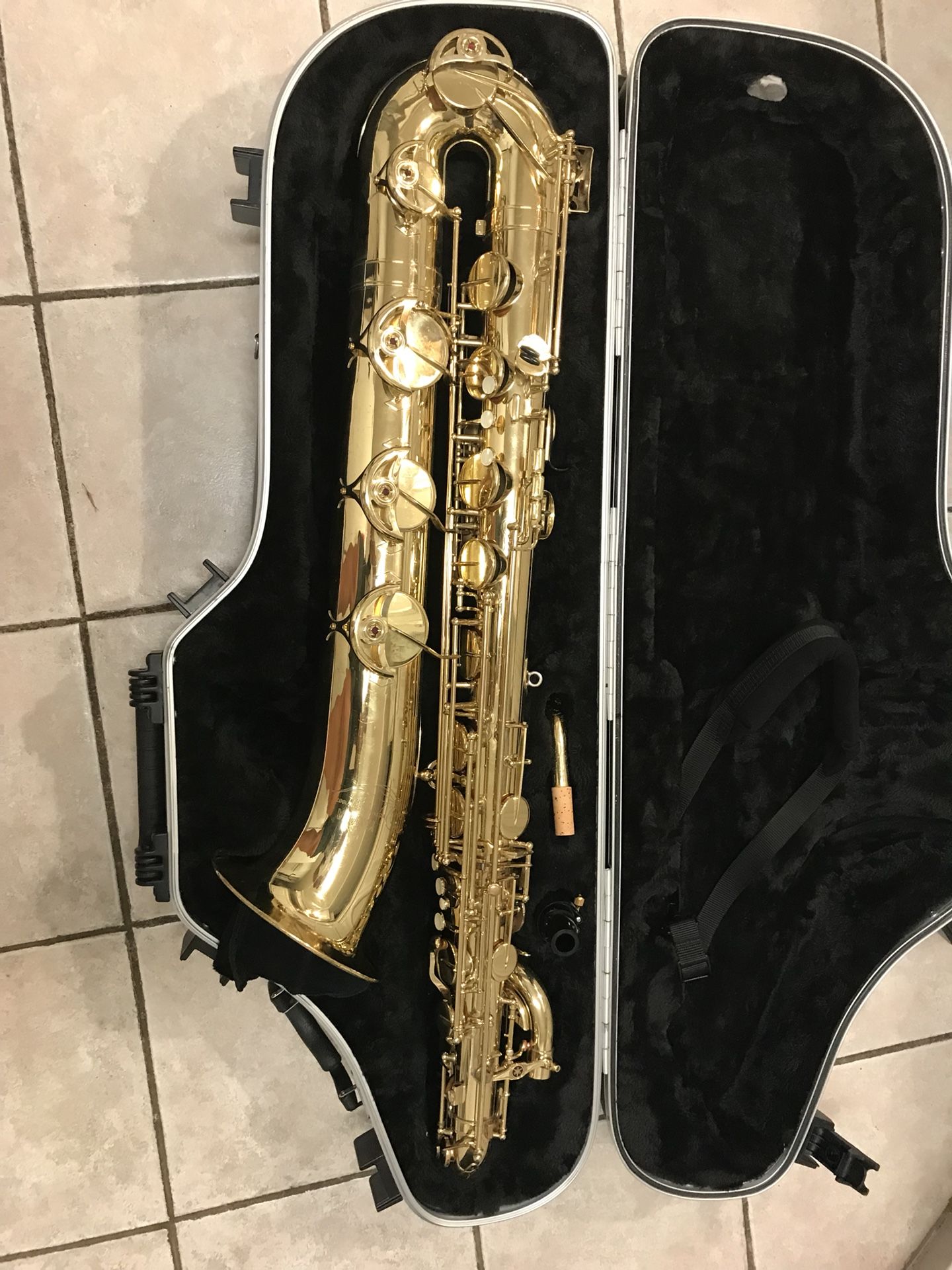 Yamaha ybs-52 baritone saxophone