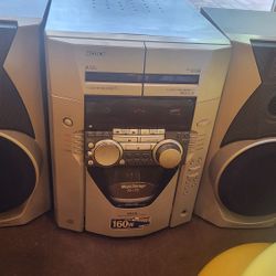 Sony  Bookshelf  CD System HCD-MC1                                           