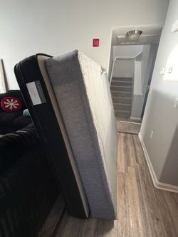Queen mattress & box spring